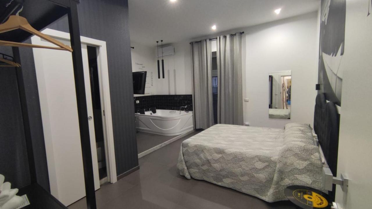 Lombardi Luxury Home Неаполь Екстер'єр фото